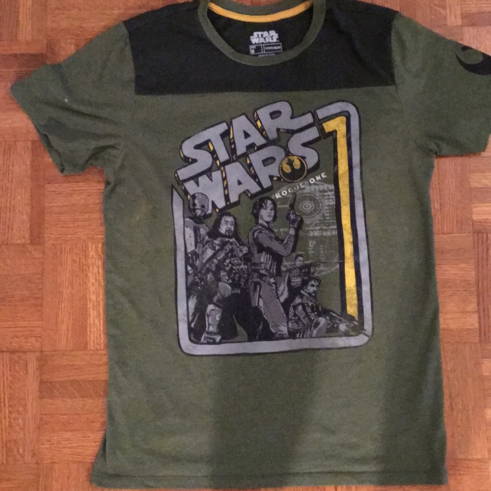 Green Star Wars “Rogue one” tee, Size Medium